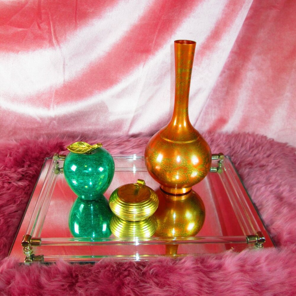 Solid Green Marble Apple Paperweight